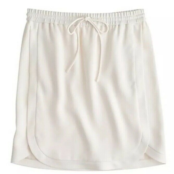 J.CREW Dresses & Skirts - NWT J.Crew Drapey Double Twill Skirt Sz 4 Ivory